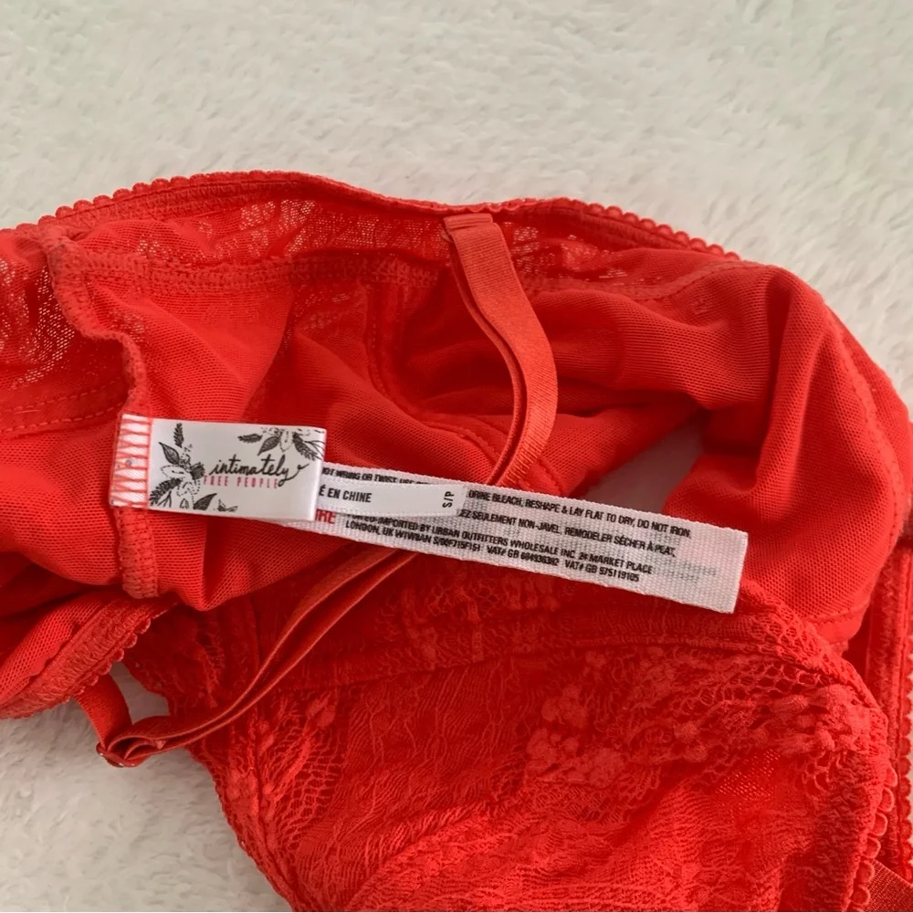 Women’s Small Intimately Free People Blood Orange Lace Longline Bralette - Picture 4 of 4